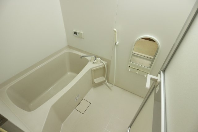 ノーブル須磨の浴室