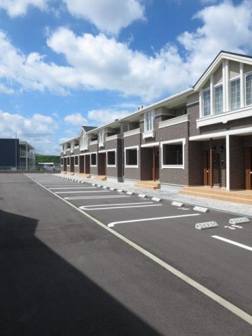 ロータス南島田Ｅの駐車場