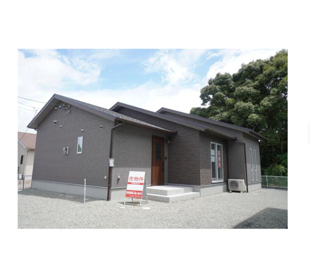 北波多売家の外観