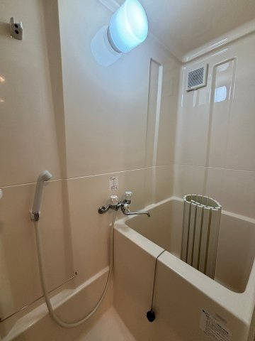 アザーレ新百合ヶ丘弐番館の浴室