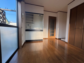 コンパクトで使いやすい洋室です