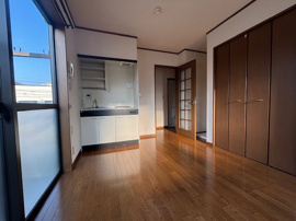 使い勝手のいい洋室です