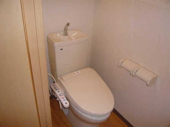 小野ロイヤルハイツのトイレ|シャワー付トイレ