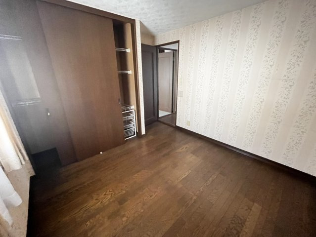 ひのき坂一丁目の洋室