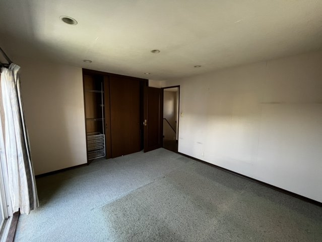 ひのき坂一丁目の洋室