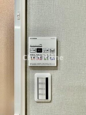 【内装】 | セザール北綾瀬 | 【浴室乾燥機】暖房・冷風・換気・乾燥が可能です。毎日を快適に過ごせるうれしい機能が揃っています。雨の日の洗濯物も安心です。