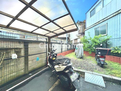 【駐車場】 | セザール北綾瀬 | 【バイク置場】最新の空き状況や費用などの詳細は担当スタッフまでお問い合わせください。