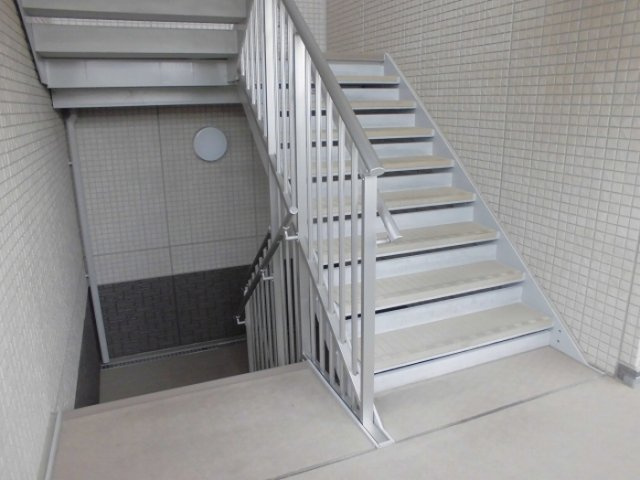 AROUSEのロビー