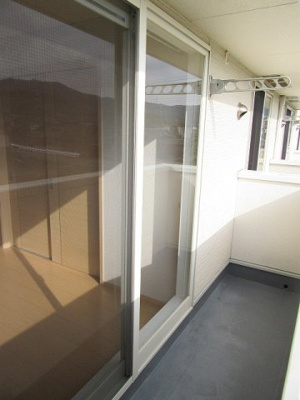 【バルコニー】 | ビュー・カトレア | 落ち着いた時間を過ごせるバルコニーです