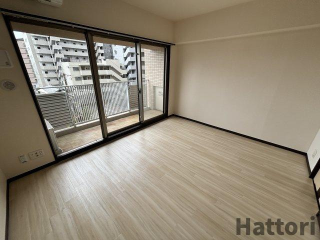 アーバンフラッツ西中島の居間・リビング