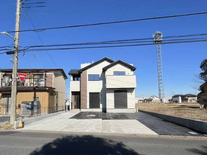 リガーレ小山市雨ケ谷2期　1号棟の駐車場|駐車スペースは並列３台分ご用意しております！（車種によります）