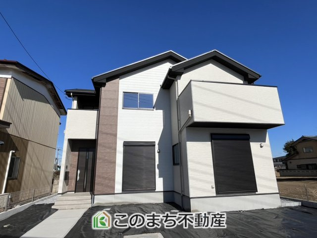 リガーレ小山市雨ケ谷2期　1号棟の外観|☆☆外観☆☆
「マイホーム」という安心感を感じさせる印象の外観。
流行に左右されないベーシックなカラーリングは、永住にふさわしい佇まいです。