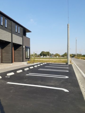 ジェルメメゾン　Ⅰの駐車場|駐車スペースもあります☆