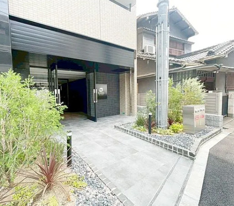 リヴェント森ノ宮のエントランス