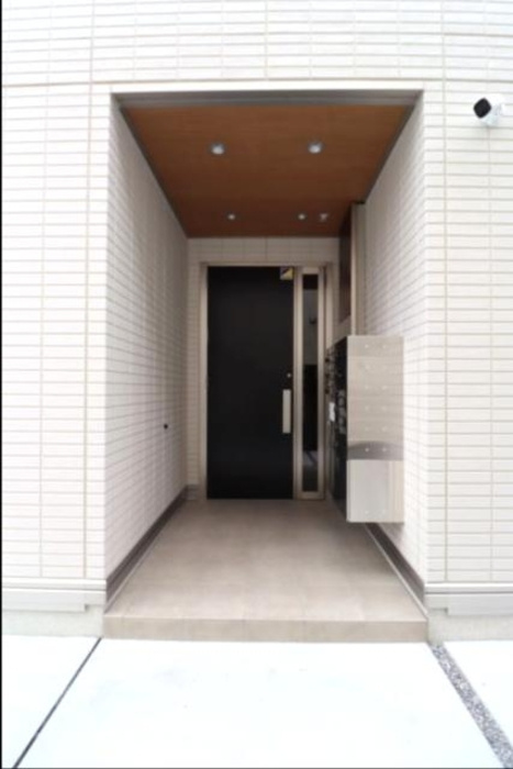 グラナーデ興宮町のエントランス