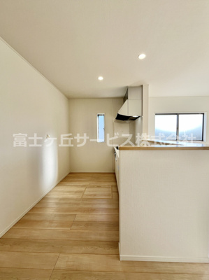 【キッチン】 | 袋井市梅山 2期 新築一戸建て 2号棟 | ダイニングキッチン