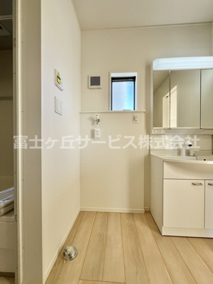 【ランドリースペース】 | 袋井市梅山 2期 新築一戸建て 2号棟 | 洗濯機置き場