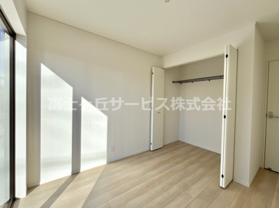 【子供部屋】 | 袋井市梅山 2期 新築一戸建て 2号棟 | 5帖のお部屋は子供部屋にいかがでしょうか