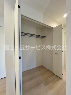 【収納】 | 袋井市梅山 2期 新築一戸建て 2号棟 | 廊下の収納