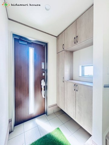 上尾市小泉3丁目　新築戸建　ハートフルAの玄関