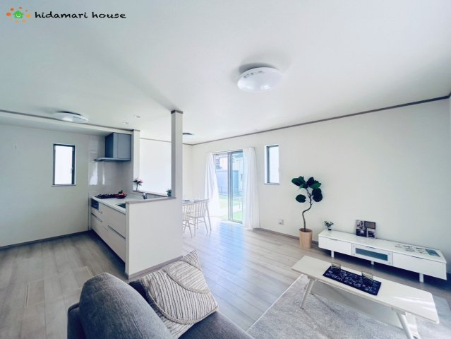 上尾市小泉3丁目　新築戸建　ハートフルAの居間・リビング