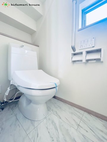 上尾市小泉3丁目　新築戸建　ハートフルAのトイレ