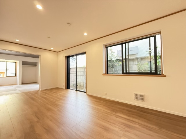 練馬区南大泉四丁目戸建の居間・リビング