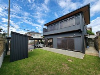 【外観】 | 外壁・屋根塗装済み　大変綺麗な外観です。