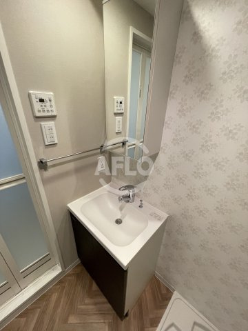 サムティ南堀江LUCEの独立洗面台|サムティ南堀江LUCE　独立洗面台