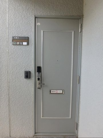 セジュール・マロニエ　Aの玄関