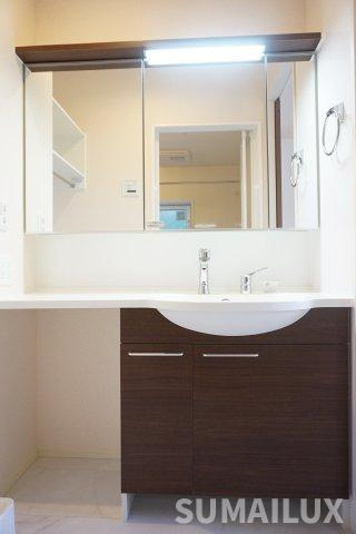 熊本市東区江津１丁目のアパートの独立洗面台