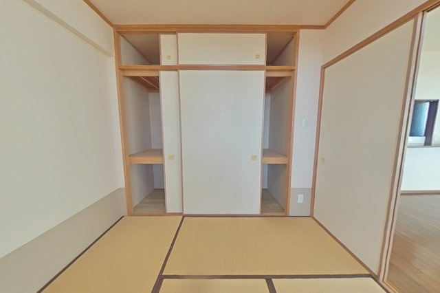 ６５８４６　モアグレース梅林公園南館の和室