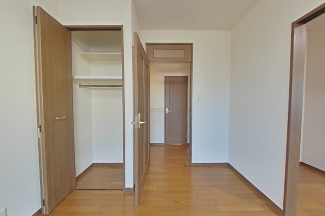 ６５８４６　モアグレース梅林公園南館の洋室