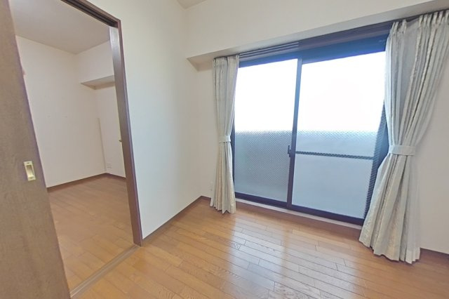 ６５８４６　モアグレース梅林公園南館の洋室