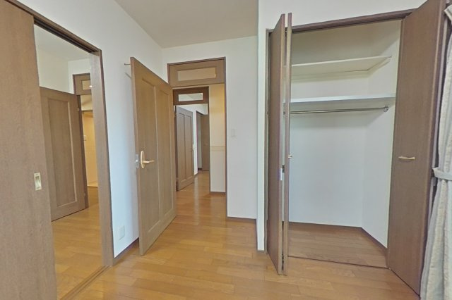 ６５８４６　モアグレース梅林公園南館の洋室