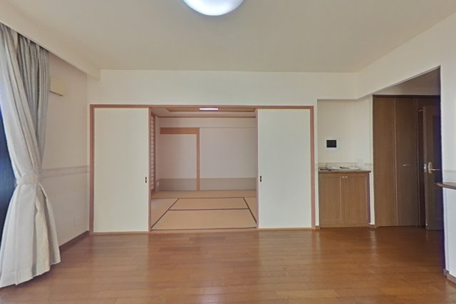 ６５８４６　モアグレース梅林公園南館の居間・リビング