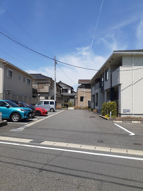 カーサルピナスBの駐車場