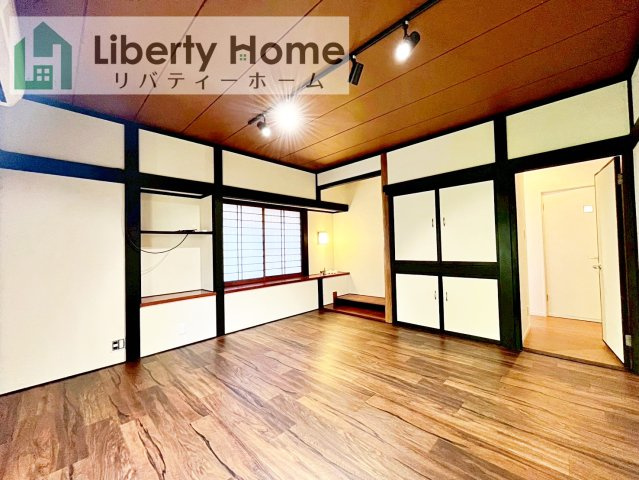 牛久市猪子町　中古戸建の洋室
