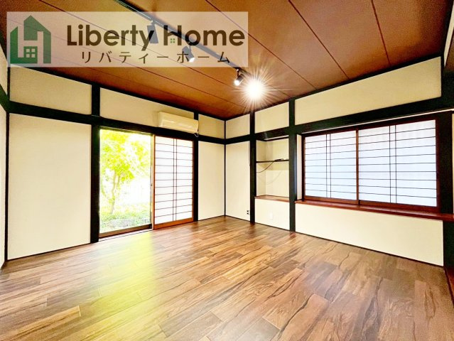 牛久市猪子町　中古戸建の洋室