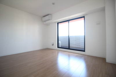 【洋室】 | Vent vert