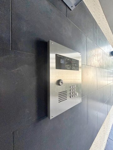 ラトレ白鳥のエントランス