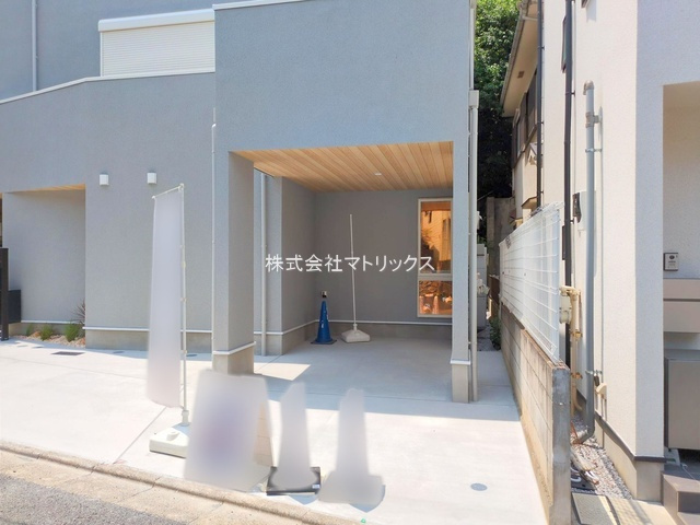 板橋区徳丸1丁目　屋上ルーバル×20帖LDK　限定1棟の駐車場