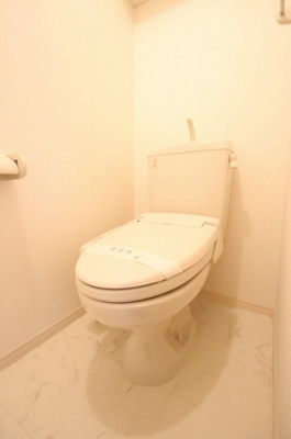 【トイレ】 | ルミエール A棟 | 温水洗浄暖房便座