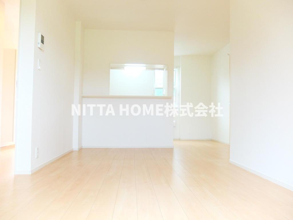 パルケ　レアルの居間・リビング|リビング広々13.2帖♪