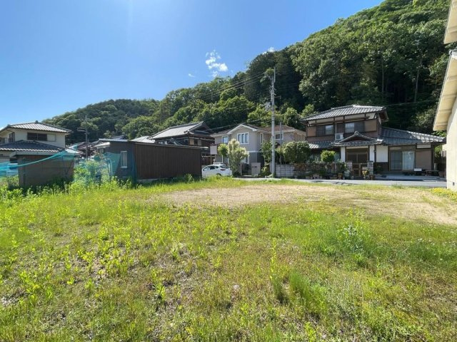 上郡町山野里の外観|【現地写真】
ご家族の夢が広がる「建築条件無し」の売土地です。のびのびと、ゆとりある暮らしが叶います。