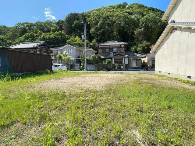 上郡町山野里の外観|【現地写真】
徒歩2分圏内に児童公園があります。お子様がのびのび遊べる環境です。
