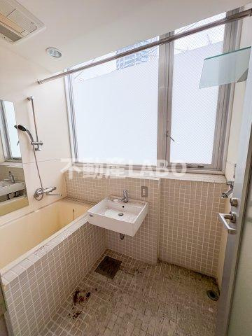 ユーレジデンス弁天町の洗面所