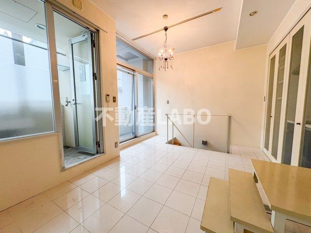 ユーレジデンス弁天町の居間・リビング