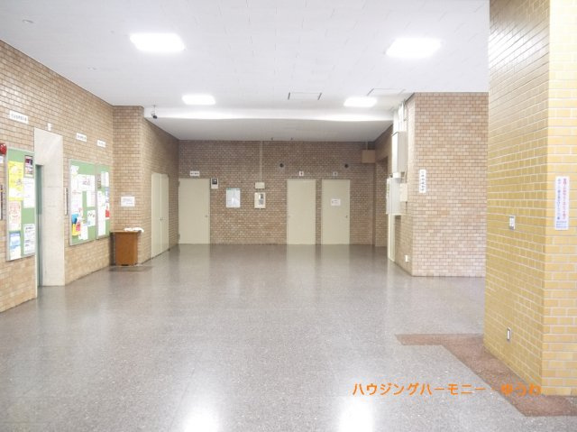 【その他共用部分】 | 赤羽台四丁目住宅 | 住まいの顔にふさわしい落ち着いた迎賓空間です！