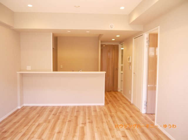 【居間・リビング】 | 赤羽台四丁目住宅 | イメージ画像となります。実際とは異なりますので、ご注意ください！